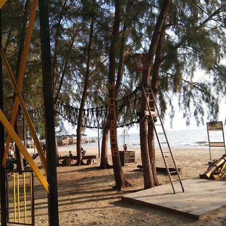 Zous Homestay บันติง ภายนอก รูปภาพ
