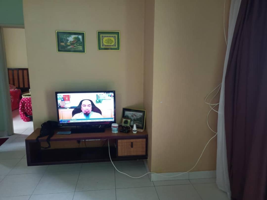 Zous Homestay บันติง ภายนอก รูปภาพ
